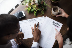 coppia decide per il matrimonio