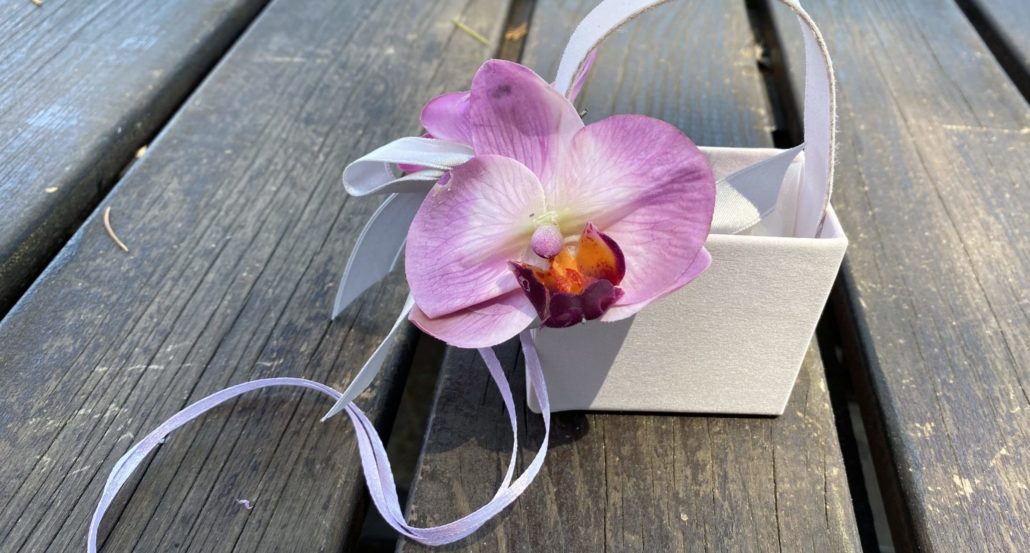 wedding bag rigida con orchidea